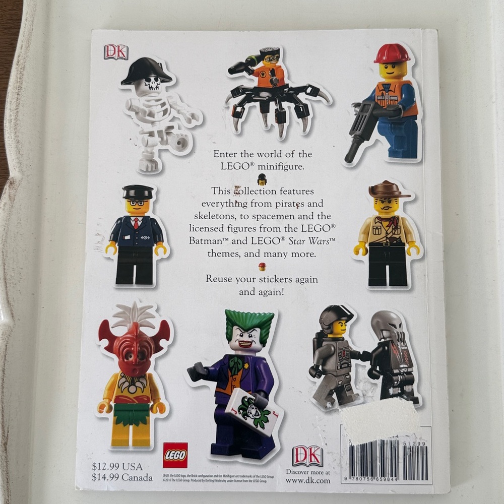 Lego MiniFigure Ultimate Sticker Collection Book - 2010 - Picture 2 of 16